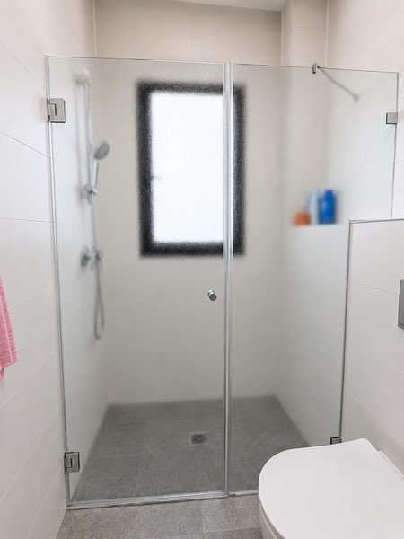 מקלחון חזית
